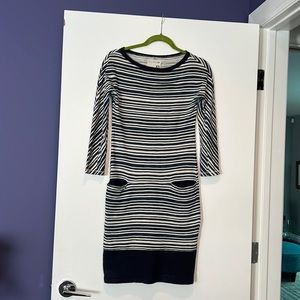 Rag &Bone /Knit navy and white horizontal dress XS w pockets - so comfy